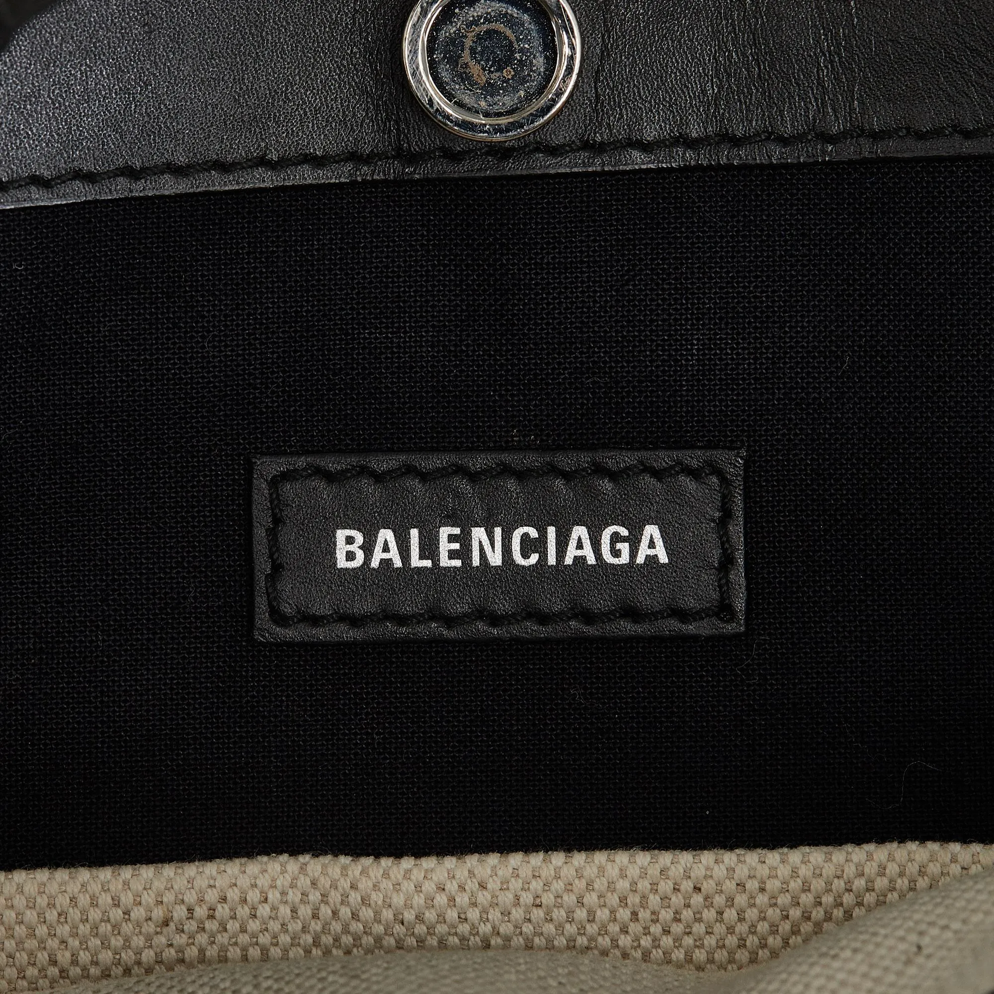 Balenciaga Navy Pochette Crossbody (SHG-J5vDeJ)