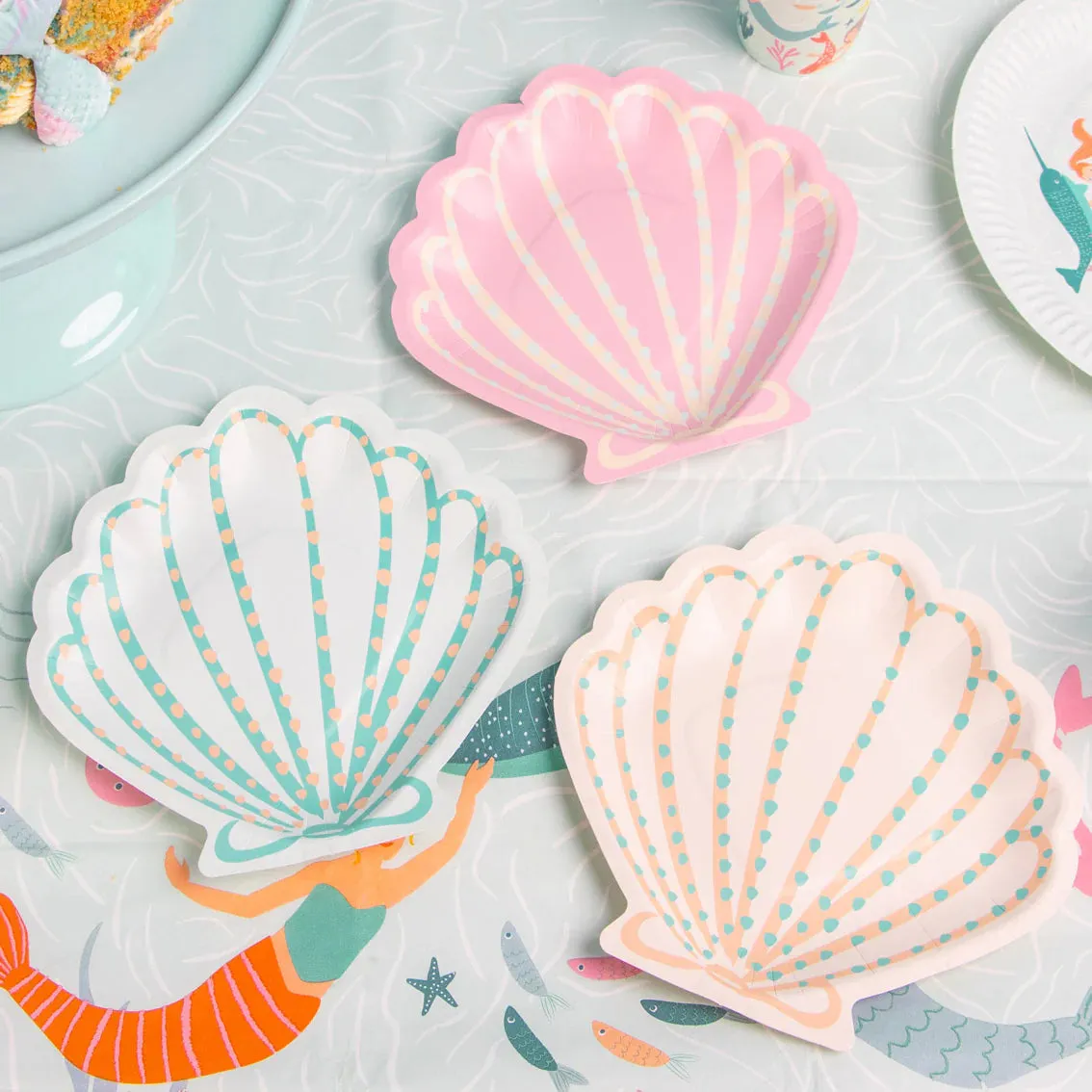 Make Waves Shell Shaped Plates - Lunch 12 Pkt