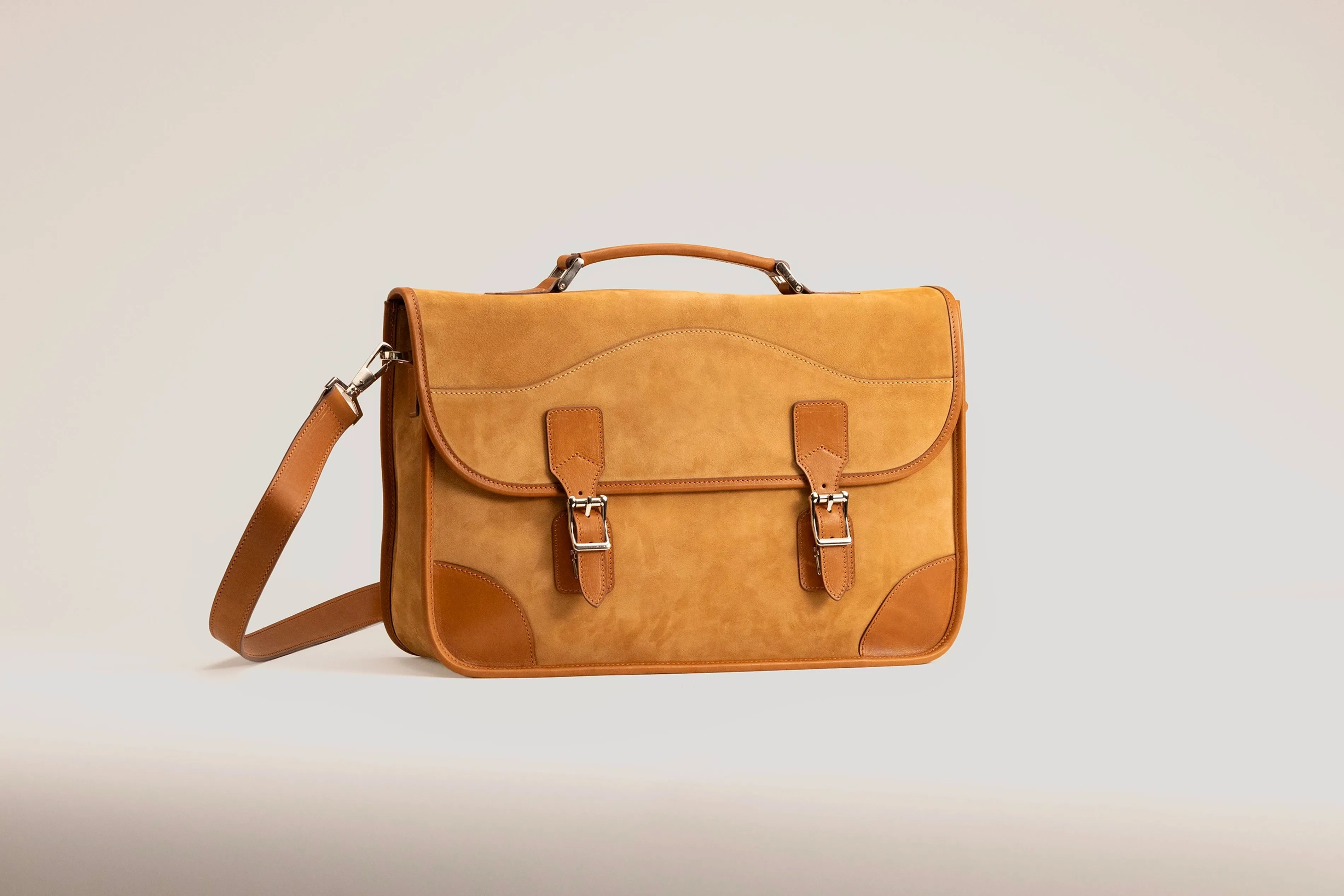 Messenger Bag - Nubuck Camel